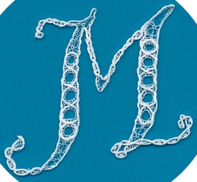lettre M en dentelle danoise 20kg
