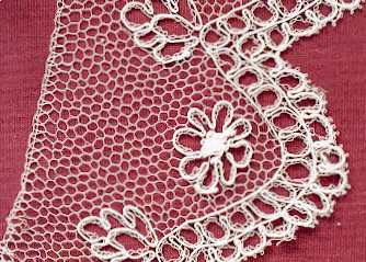 Petite bande en chantilly blonde- 32 ko